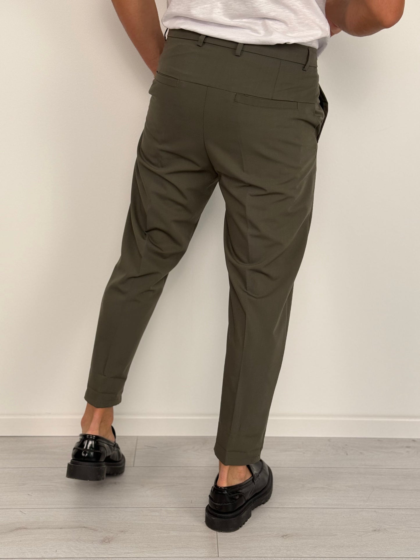 PANTALONE MOD CAPRI PREMIUM (TASCHE DIETRO)